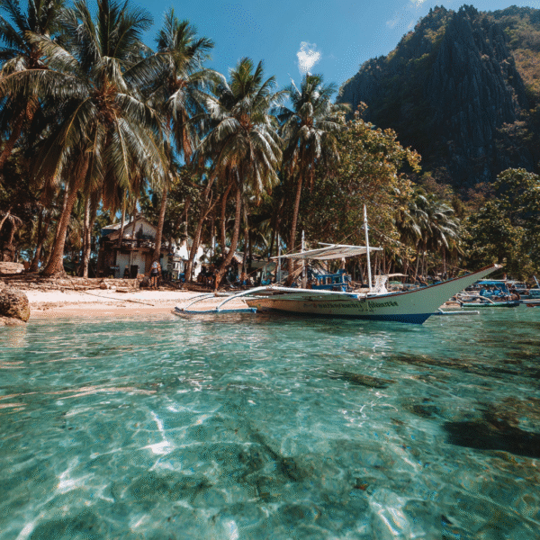 Itinai.com el nido palawan white beach philippines palms happ 0f6b17c6 402e 4177 90ee f784766023e8 0